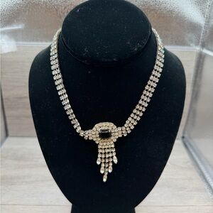 Elegant Gold Tone and Silver Tone Necklace